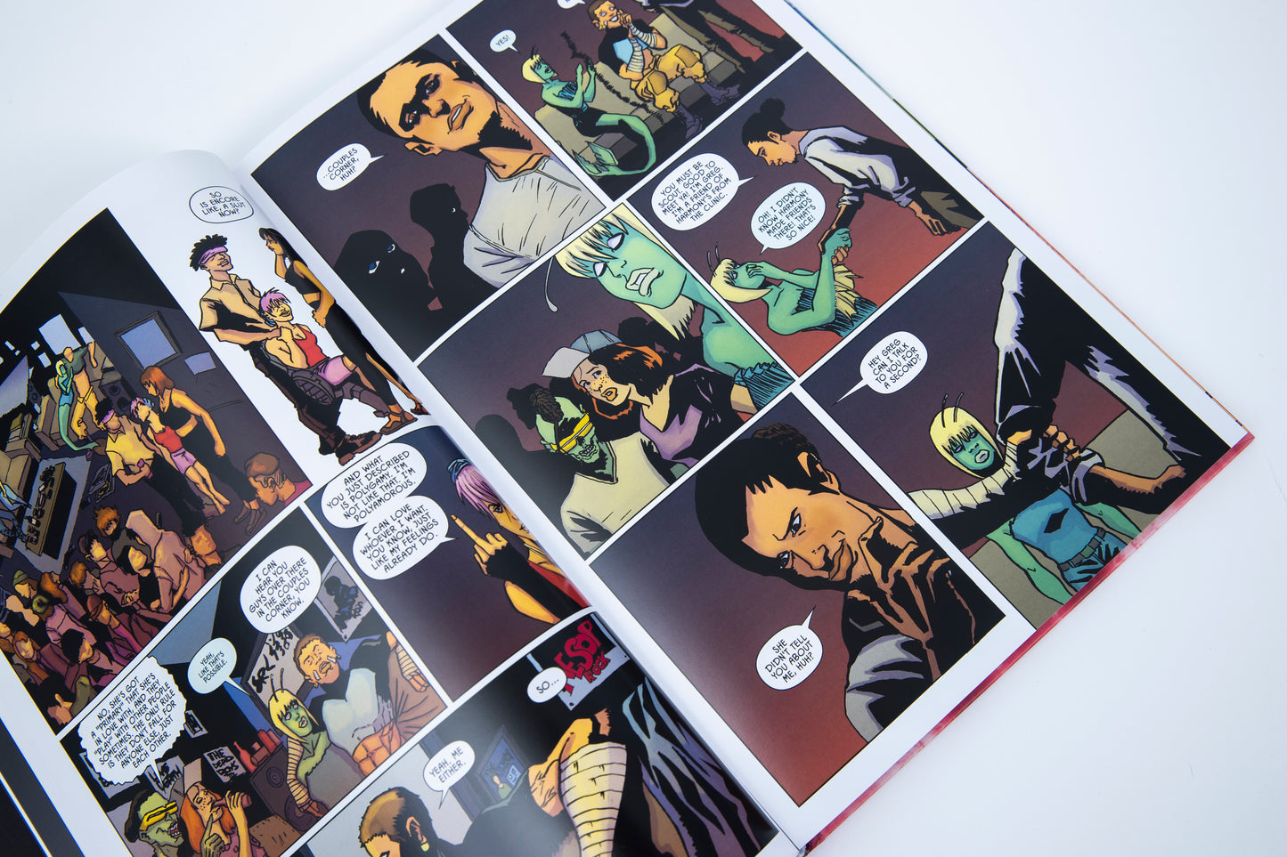 YUNGBLUD - Quarry Bank University의 이상한 시간